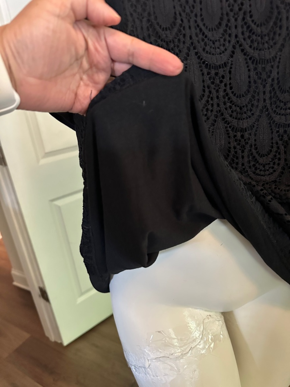 Kim Rogers Black Lace Scallop Short Sleeve Tunic - Picture 5 of 11